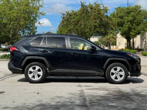 2019 Toyota RAV4 XLE