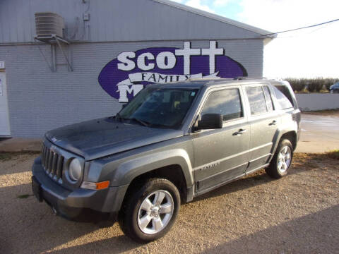 2014 Jeep Patriot for sale at SCOTT FAMILY MOTORS in Springville IA