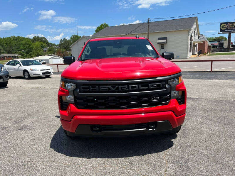 2023 Chevrolet Silverado 1500 Custom photo 2