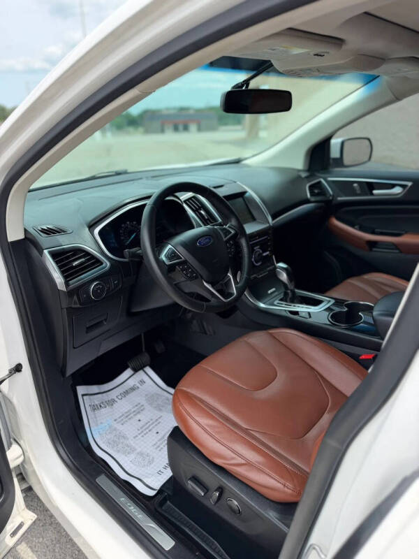 2015 Ford Edge Titanium - Photo 17