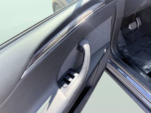 2023 Tesla Model X Standard Range