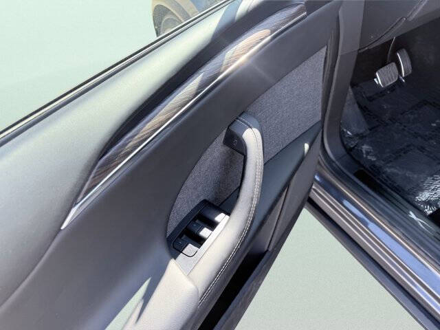 2023 Tesla Model X Standard Range
