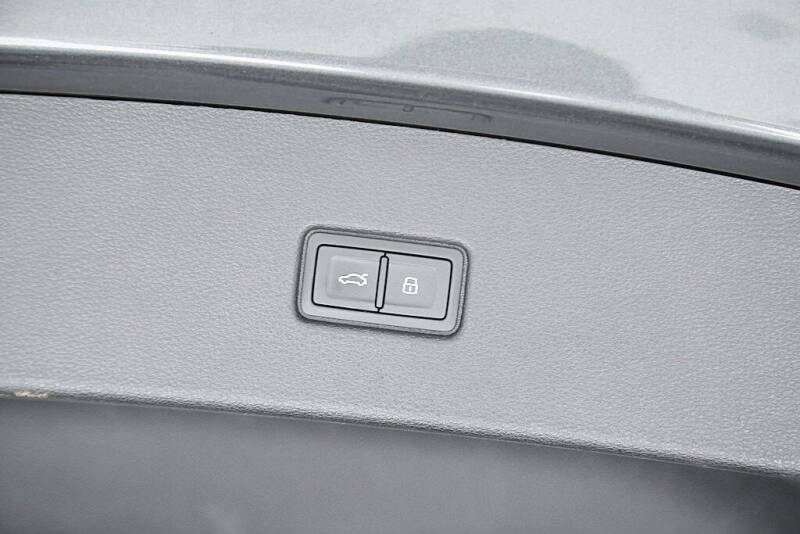 2023 Audi Q5 Sportback quattro S line Prem Plus 45 TFSI