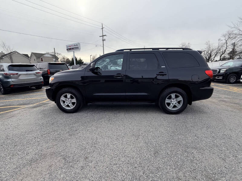 2013 Toyota Sequoia SR5