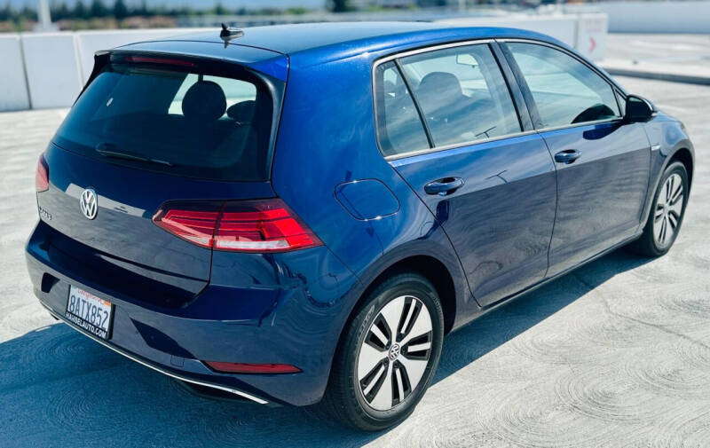 2017 Volkswagen e-Golf SE
