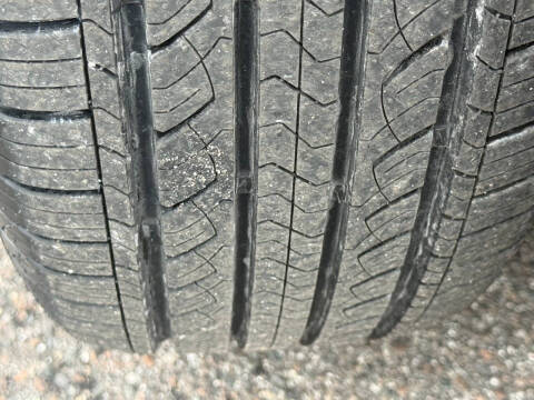 2017 Toyota Prius v Five