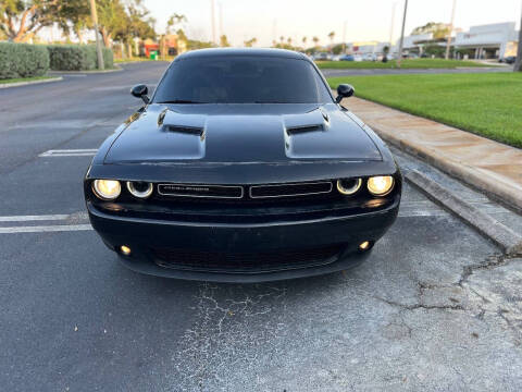2015 Dodge Challenger SXT Plus