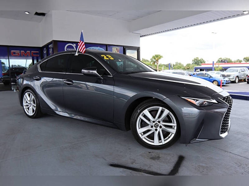 2023 Lexus IS 300