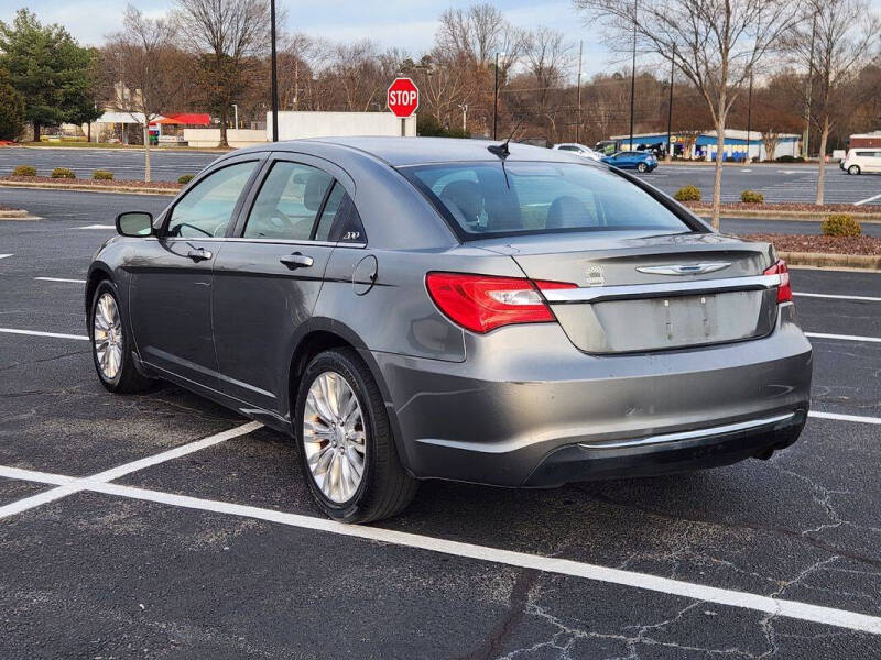 2012 Chrysler 200 LX