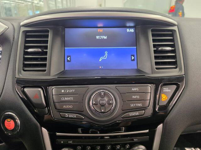 2017 Nissan Pathfinder SV