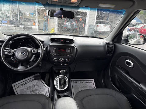 2015 Kia Soul +