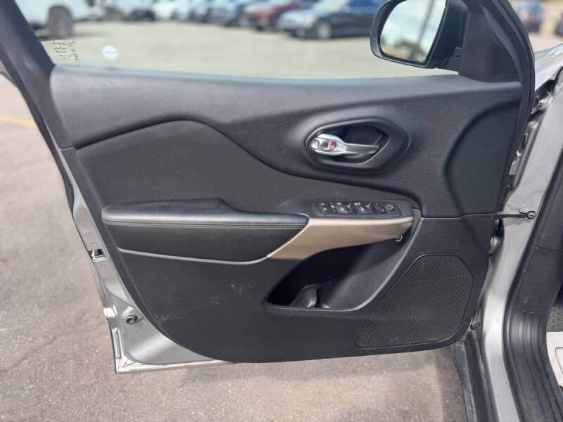 2017 Jeep Cherokee Sport Altitude