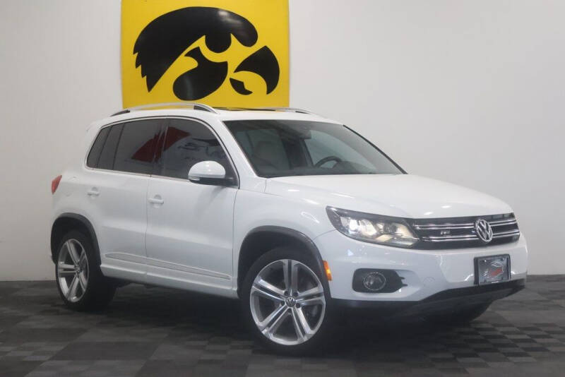 Used 2015 Volkswagen Tiguan SEL with VIN WVGAV7AXXFW092097 for sale in Iowa City, IA