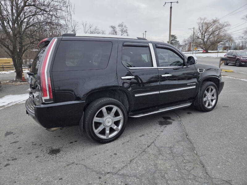 2012 Cadillac Escalade Luxury