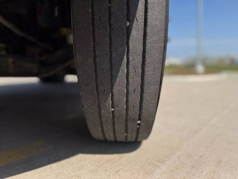 2019 Freightliner M2 106