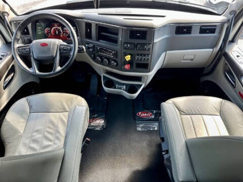 2023 Peterbilt 579