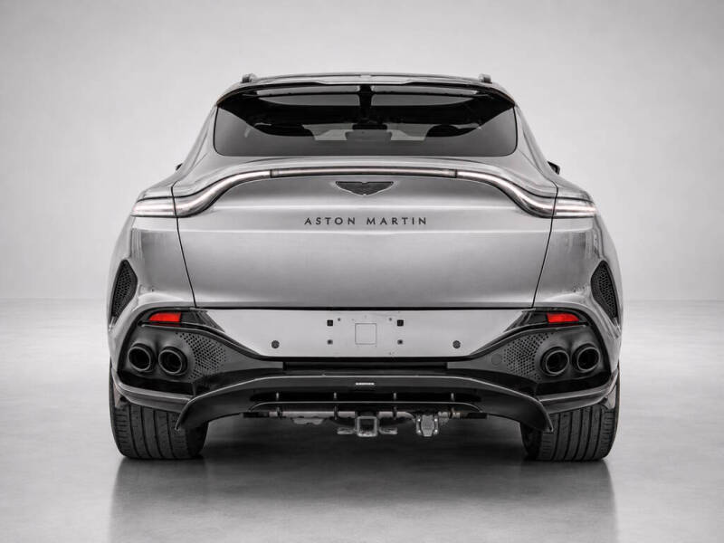 2023 Aston Martin DBX 707