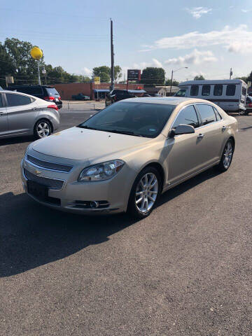 2009 Chevrolet Malibu for sale at Gator's Auto Sales in Garland TX