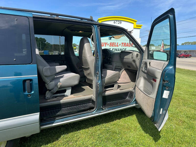 2000 Chevrolet Astro LS