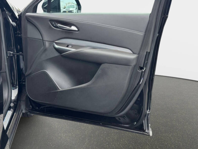 2022 Cadillac XT4 Premium Luxury