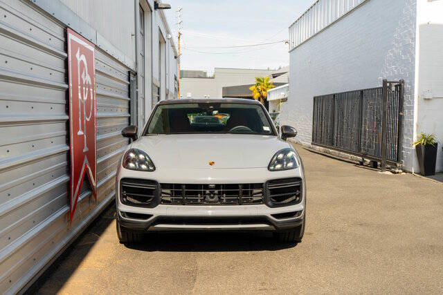 2023 Porsche Cayenne 38