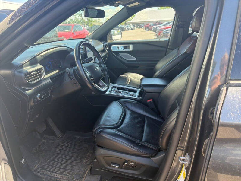 2020 Ford Explorer Platinum