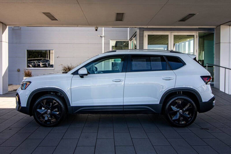 2025 Volkswagen Taos SE