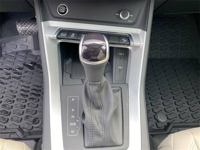 2025 Audi Q3 quattro S line Prem Plus 45 TFSI