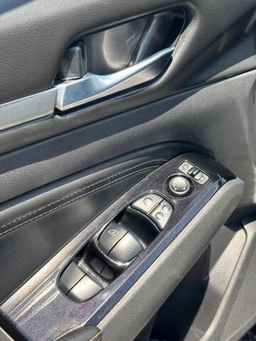 2021 Nissan Altima 2.5 SV