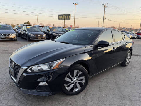 2020 Nissan Altima for sale at ALNABALI AUTO MALL INC. in Machesney Park IL