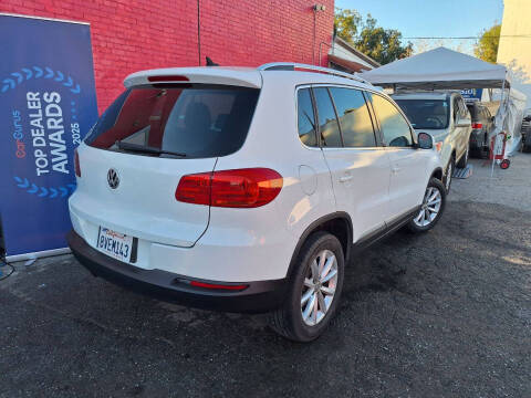 2017 Volkswagen Tiguan 2.0T Wolfsburg Edition