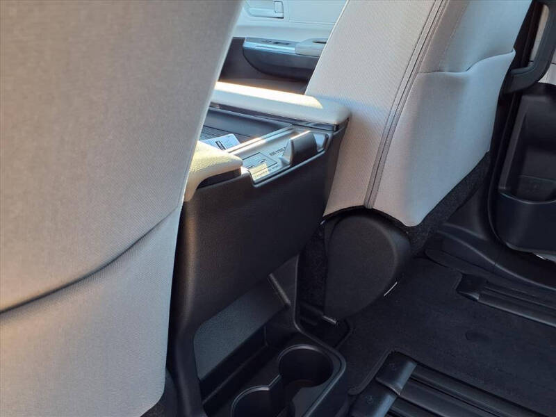 2025 Toyota Sienna LE 8-Passenger