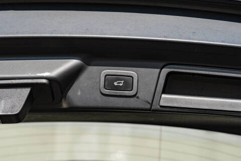 2019 Land Rover Range Rover Velar P250 R-Dynamic SE