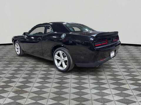 2017 Dodge Challenger SXT