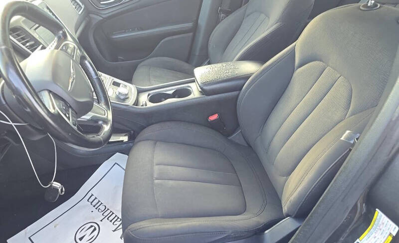 2016 Chrysler 200 Limited