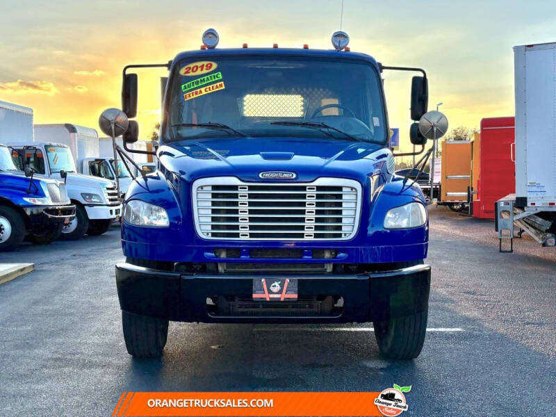 2019 Freightliner M2 106