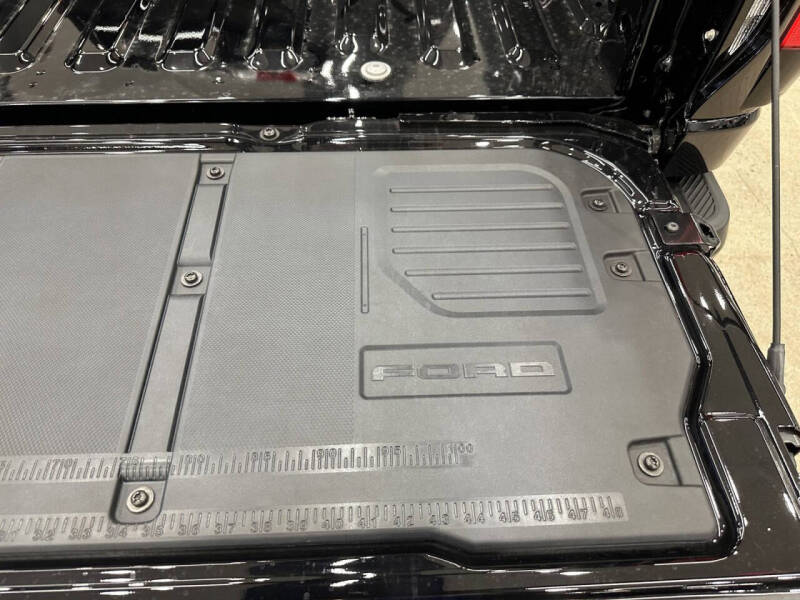 2023 Ford F-150 Lightning Platinum