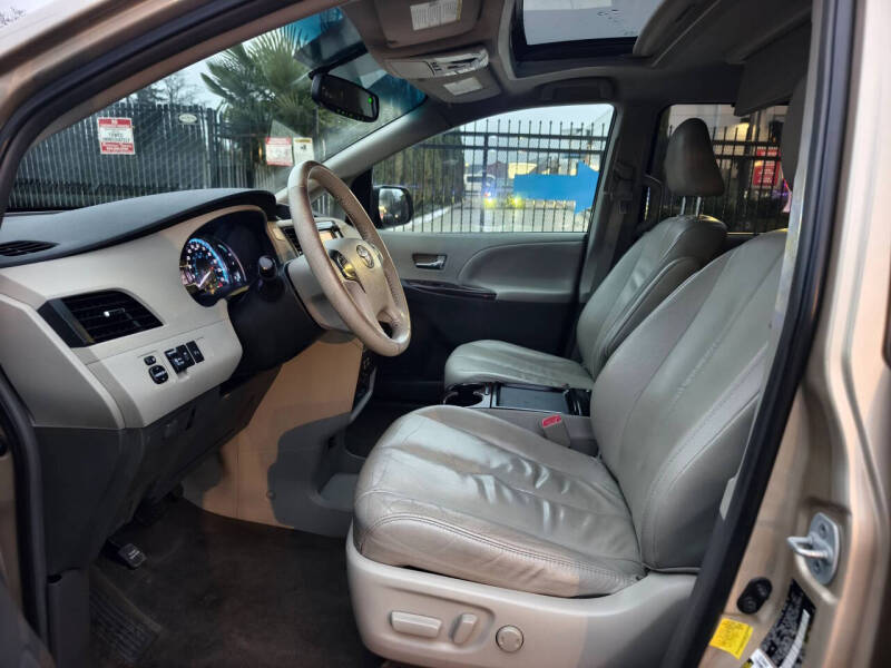 2011 Toyota Sienna