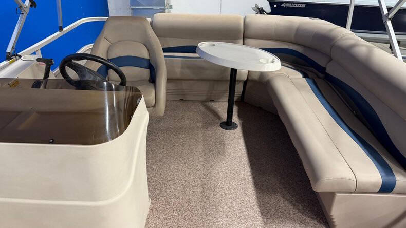 2007 Crestliner 2185 SUNCAST