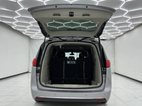 2020 Chrysler Pacifica Touring L