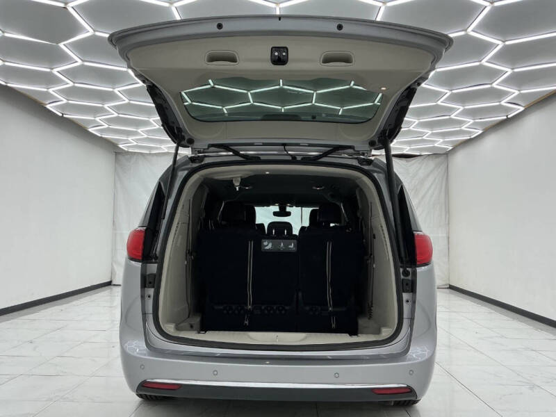 2020 Chrysler Pacifica Touring L