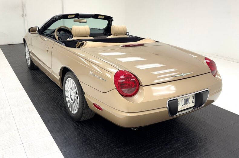 2005 Ford Thunderbird Deluxe