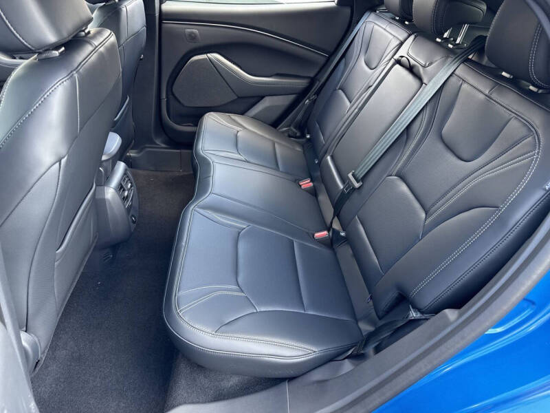 2025 Ford Mustang Mach-E Premium