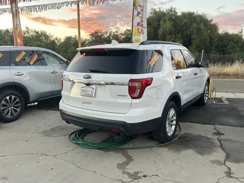 2016 Ford Explorer