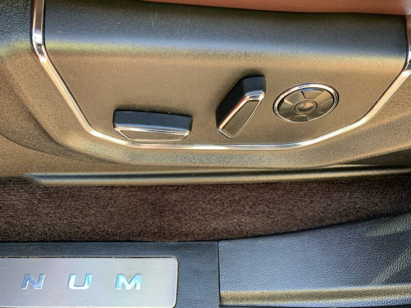 2017 Ford F-150 Platinum