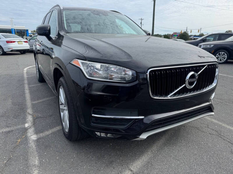 2016 Volvo XC90 T6 Momentum