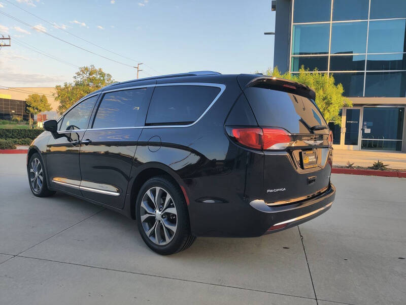 2017 Chrysler Pacifica Limited