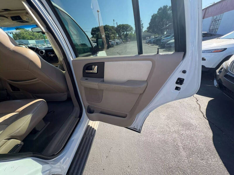 2004 Ford Expedition Eddie Bauer