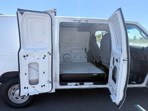 2004 Ford E-Series E-150