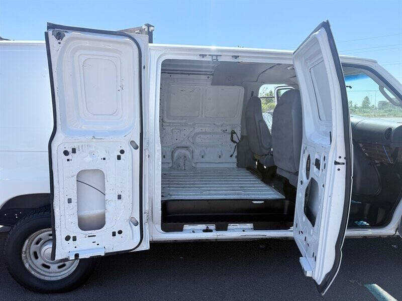 2004 Ford E-Series E-150